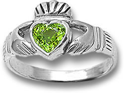 Anel Claddagh em Prata com Pedra Preciosa Peridoto