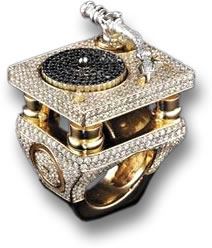 Missy Elliot's Black and White Diamond Turntable Ring