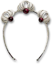 Uma réplica da Cartier Ruby Tiara