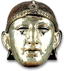 Capacete e máscara facial de prata romana