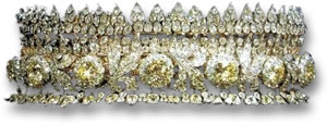 Tiara Tailandesa Dourada