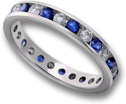 Anel da Eternidade com Safira Azul e Diamante com Conjunto de Canais