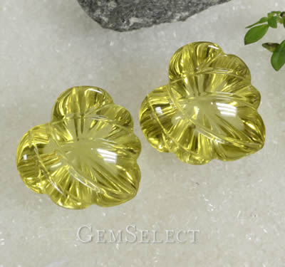 Par de quartzo amarelo esculpido elegante