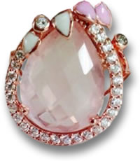 Anel em ouro rosa e quartzo rosa com esmalte rosa e branco e detalhes em safira branca
