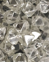 Diamante branco bruto