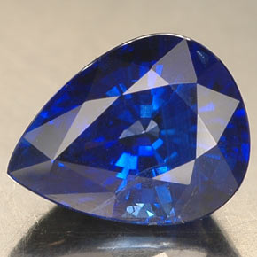 Safira azul centáurea 2,3 ct VS