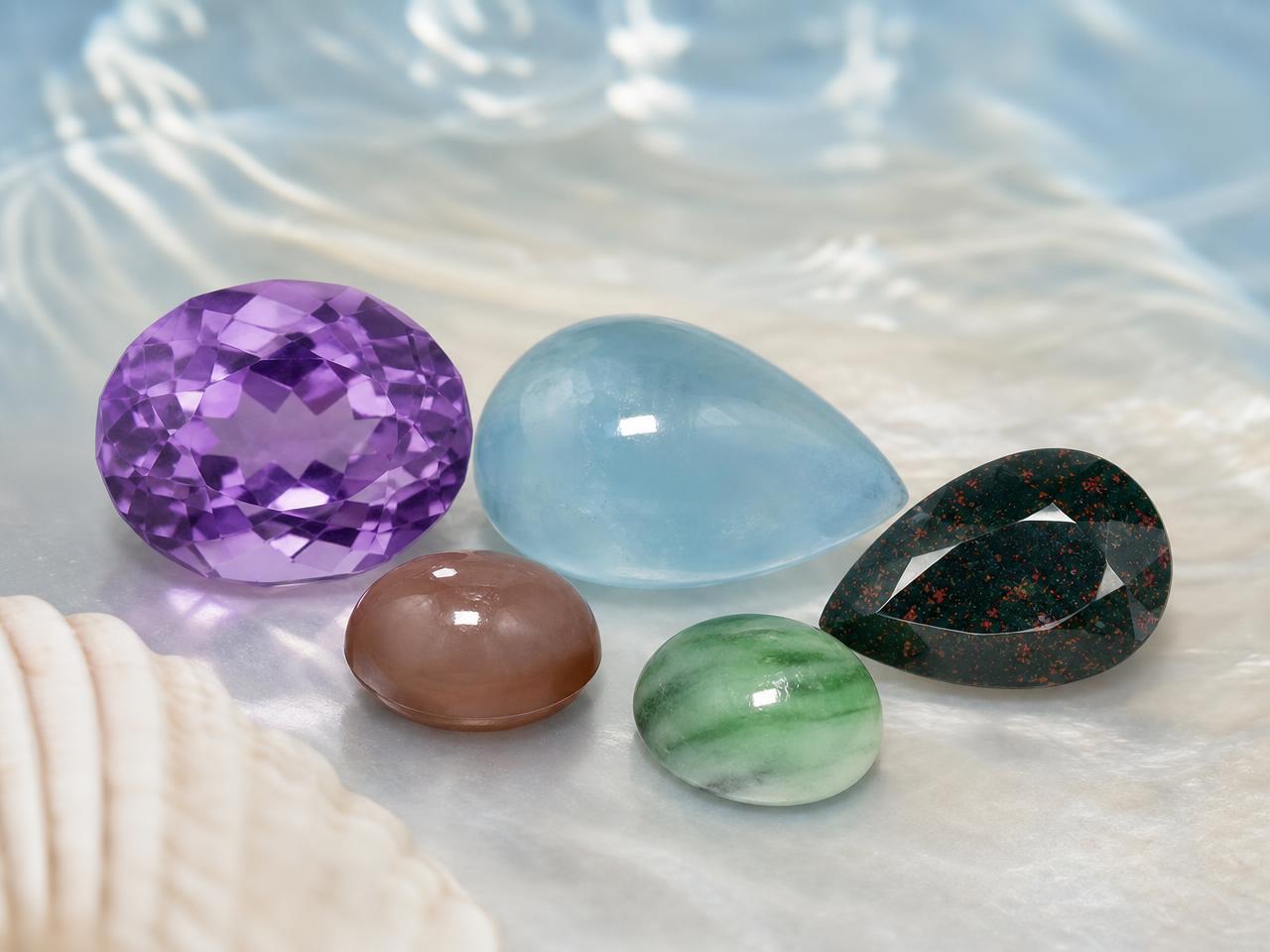 Pedras preciosas naturais soltas associadas ao signo de Peixes.