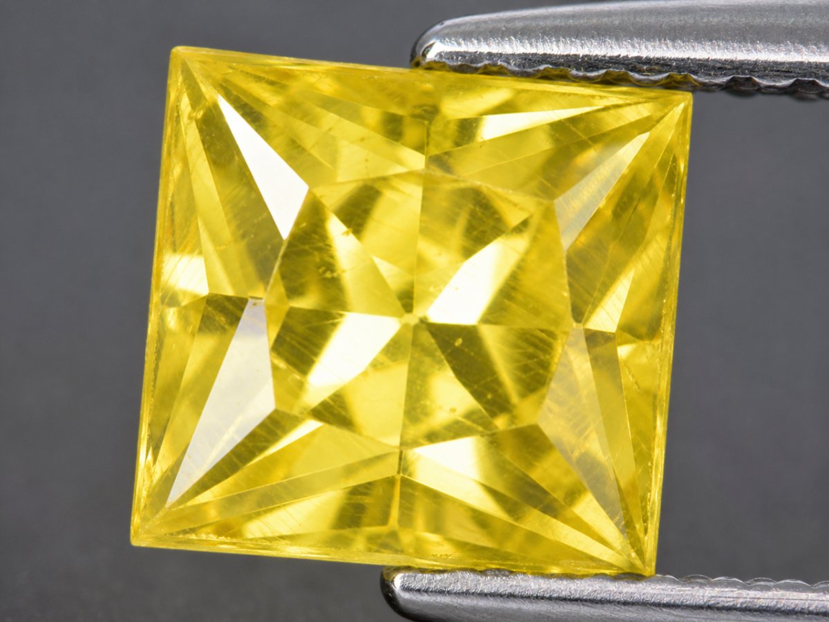 Visão aproximada de gemas de safira amarela natural.