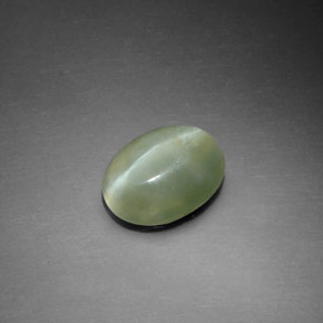 Olho de gato de actinolita Verde Natural 1.72ct, Corte Oval, Transparente