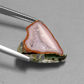 Geodo de ágata multicolorido natural 7,69ct, forma extravagante, opaco