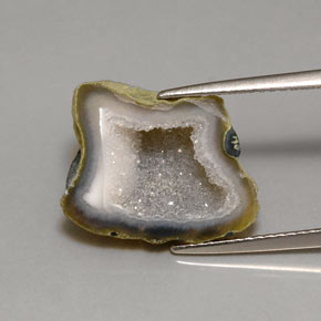 Geodo de ágata multicolorido natural 7,59ct, forma extravagante, opaco