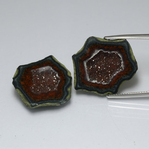 Pedras preciosas de geodo de ágata multicolorido natural de  ct, forma extravagante, opaco