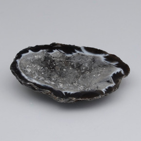 Geodo de ágata multicolorido natural 53,14ct, forma extravagante, opaco