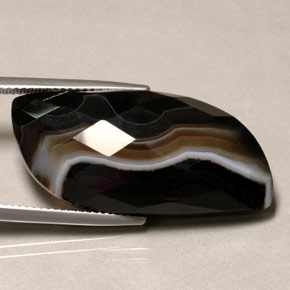 Ágata multicolorido natural 26,82ct, forma extravagante, opaco