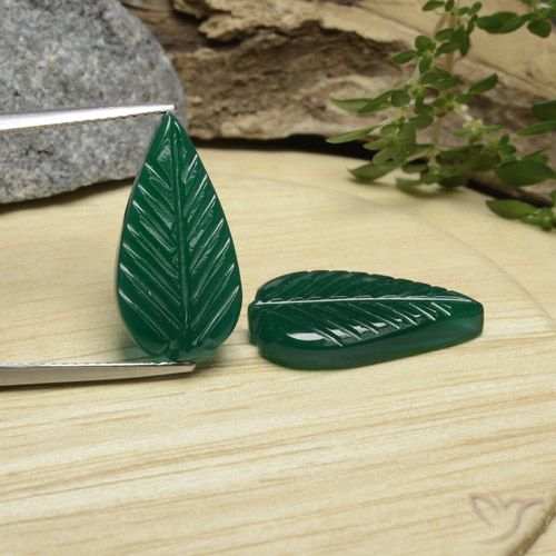 Pedras preciosas de Ágata Verde escuro médio natural de 10.48 ct, Chique, Translúcido