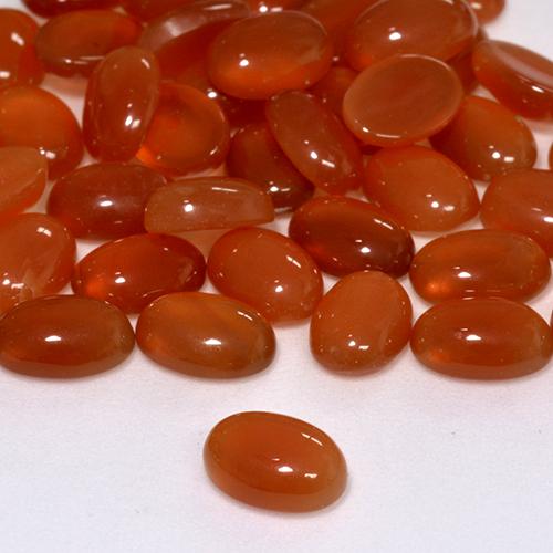 Ágata vermelho natural 0,63ct, corte oval, translúcido