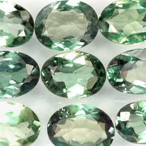 Pedras preciosas de alexandrita multicolorido natural de  ct, corte oval, VS