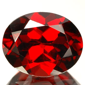 Granada Almandina Vermelho Natural 3.41ct, Corte Oval, VS