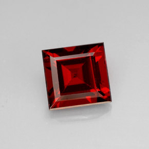 Granada almandina vermelho natural 1,19ct, quadrado, VS