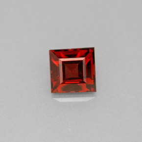 Granada Almandina Laranja Vermelho Natural 1.26ct, Quadrado, VS