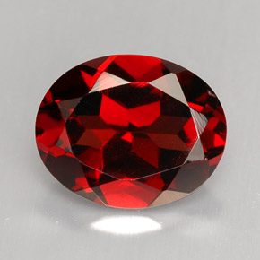 Granada almandina vermelho natural 3,00ct, corte oval, VVS-VS