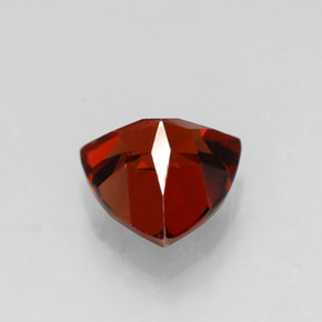 Granada Almandina Vermelho Natural 1.53ct, Trilhão, VVS