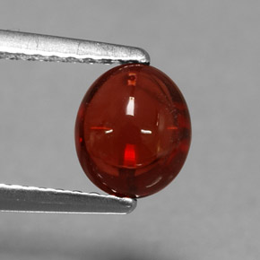 Granada almandina vermelho natural 1,44ct, corte oval, translúcido