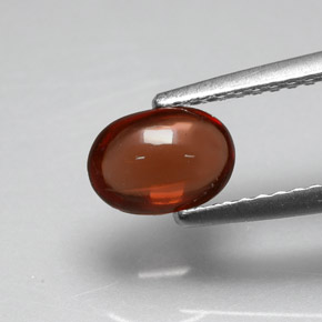 Granada almandina vermelho natural 1,02ct, corte oval, translúcido