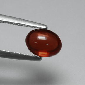 Granada almandina vermelho natural 1,10ct, corte oval, translúcido