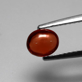 Granada Almandina Laranja Vermelho Natural 0.88ct, Corte Oval, Translúcido