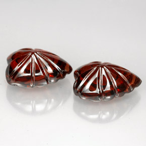 Pedras preciosas de Granada Almandina Vermelho escuro natural de  ct, Formato de coração, Translúcido