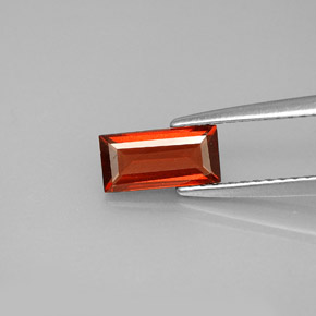 Granada Almandina Vermelho Natural 0.93ct, baguete, VS