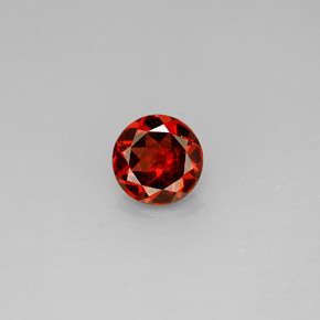Granada Almandina Vermelho Natural 0.90ct, Corte Redondo, VS