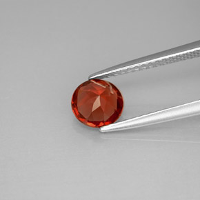 Granada Almandina Vermelho Natural 0.98ct, Corte Redondo, VS