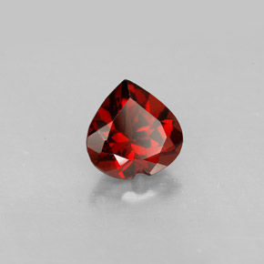 Granada Almandina Vermelho Natural 1.58ct, Formato de coração, VVS-VS