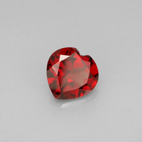 Granada Almandina Vermelho Natural 1.49ct, Formato de coração, VS