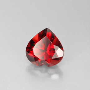 Granada Almandina Vermelho Natural 1.63ct, Formato de coração, VVS-VS