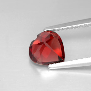 Granada Almandina Vermelho Natural 1.63ct, Formato de coração, VVS-VS