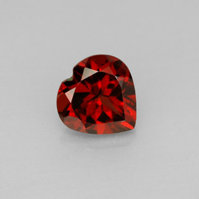 Granada almandina vermelho natural 1,53ct, formato de coração, VS