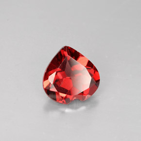 Granada Almandina Vermelho Natural 1.33ct, Formato de coração, VS