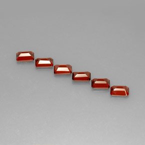 Pedras preciosas de Granada Almandina Vermelho natural de  ct, Corte Esmeralda, VVS-VS