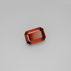 Granada almandina vermelho natural 1,05ct, corte esmeralda, VS