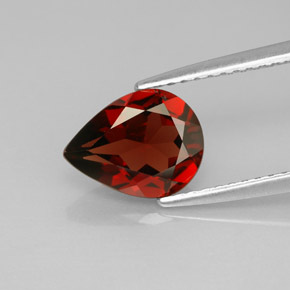 Granada Almandina Vermelho Natural 1.67ct, Formato de pêra, VVS-VS