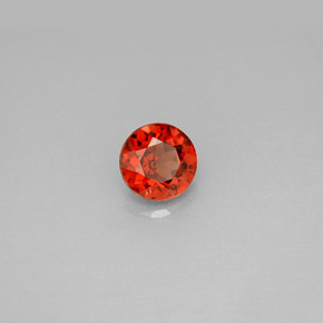 Granada Almandina Vermelho Natural 0.92ct, Corte Redondo, VVS-VS