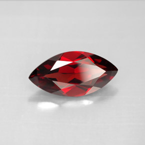 Granada Almandina Vermelho escuro Natural 3,10ct, Marquesa, VVS-VS