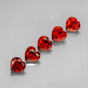 Pedras preciosas de Granada Almandina Vermelho escuro natural de  ct, Formato de coração, VS