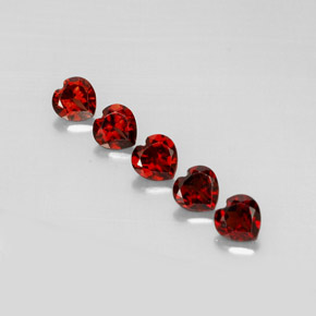 Pedras preciosas de Granada Almandina Vermelho escuro natural de  ct, Formato de coração, VS