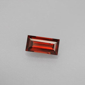 Granada Almandina Vermelho escuro Natural 1.05ct, baguete, VS