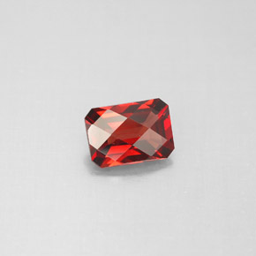 Granada almandina vermelho natural 1,06ct, corte esmeralda, VVS-VS
