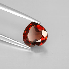 Granada Almandina Vermelho escuro Natural 1.03ct, Formato de coração, VS